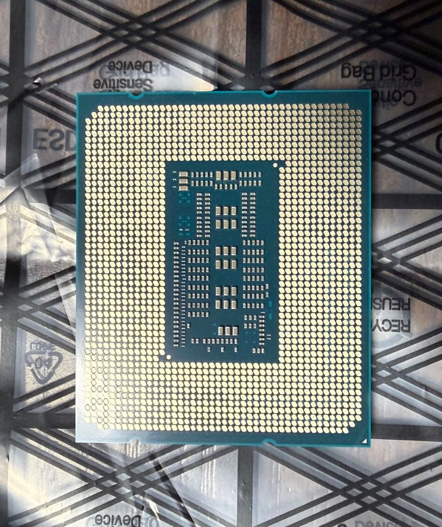⭐️動作良好 Intel Core i7-13700K 第13世代 LGA1700