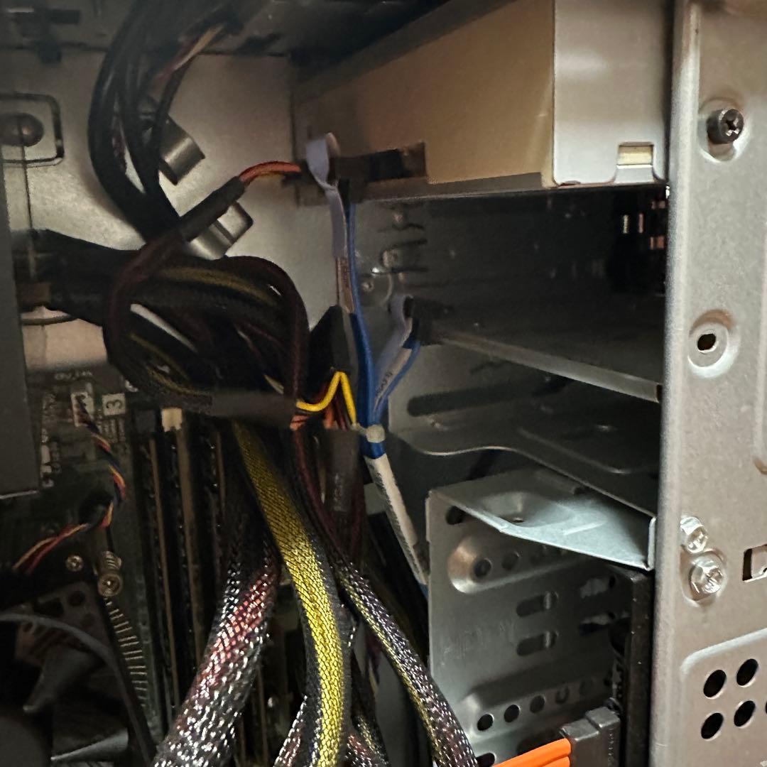 DELL XPS 8700 ジャンク　本体のみ