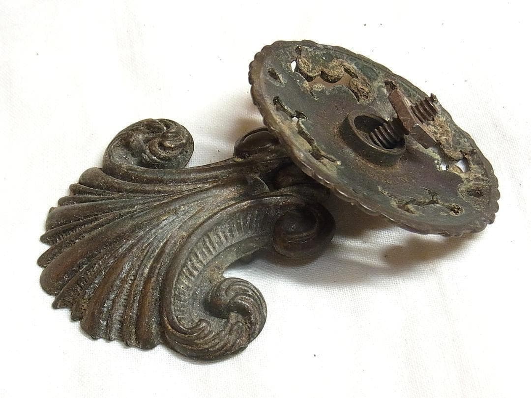 イギリス アンティーク家具用 引き手 6個 ヴィクトリアン様式 装飾金具 パーツ