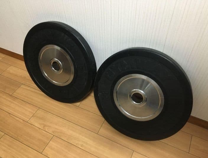 ① GYMWAYバンパープレート 20kg x 1枚
