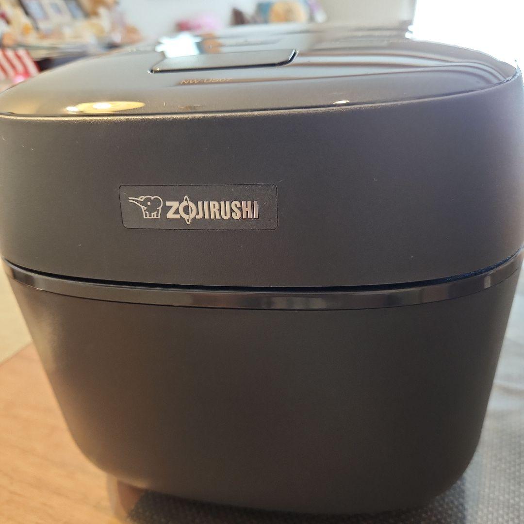 象印　炎舞炊き　NW-US07-BZ　濃墨　2022年製　4合炊き