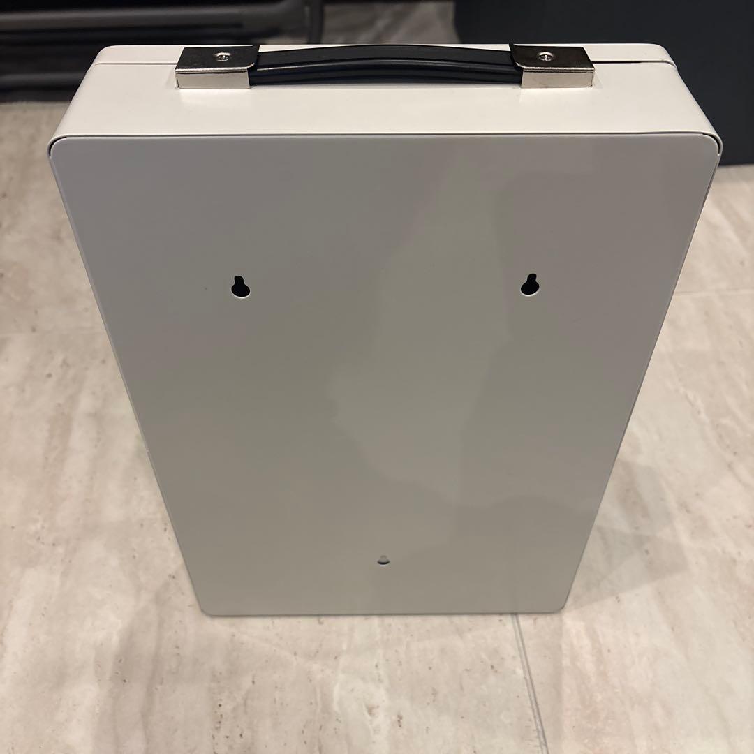 未使用　キーボックス 60個吊　壁掛け