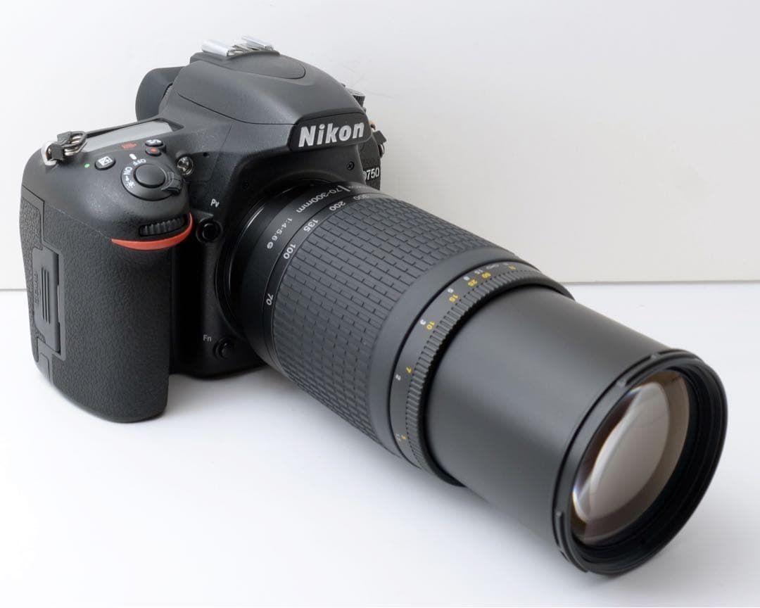S数少！Nikon D750★Wズームレンズ★使いやすいフルサイズ機