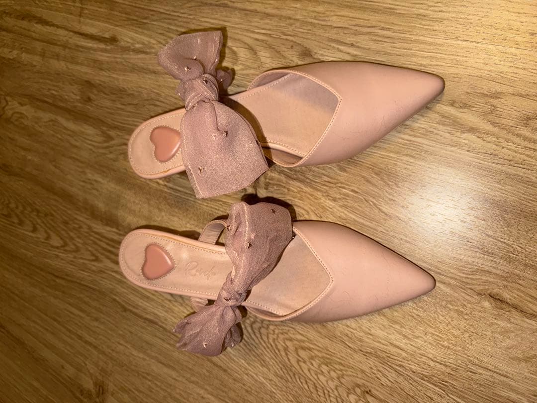 ランダ　シアーリボンミュールパンプス　ピンク　Mサイズ（23.5相当）