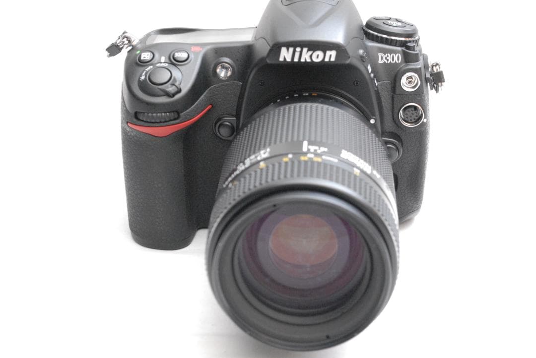Nikon D300/NIKKOR 70-210ｍｍ (良品）