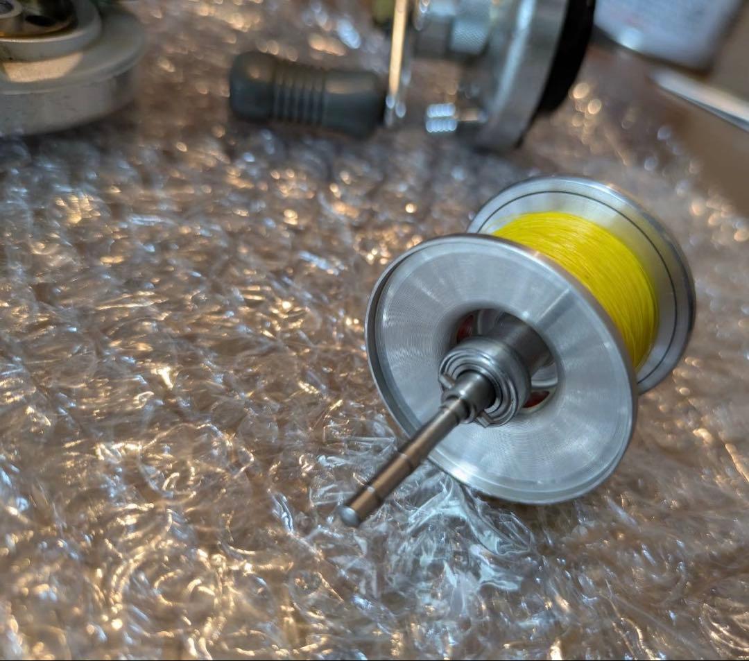 【良品】名機 シマノ 92カルカッタ200 丸型ベイト クラシック