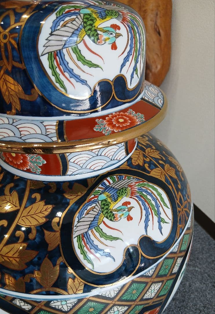 有田焼 飾壺 幸右衛門 作 花瓶 沈香壺 金彩