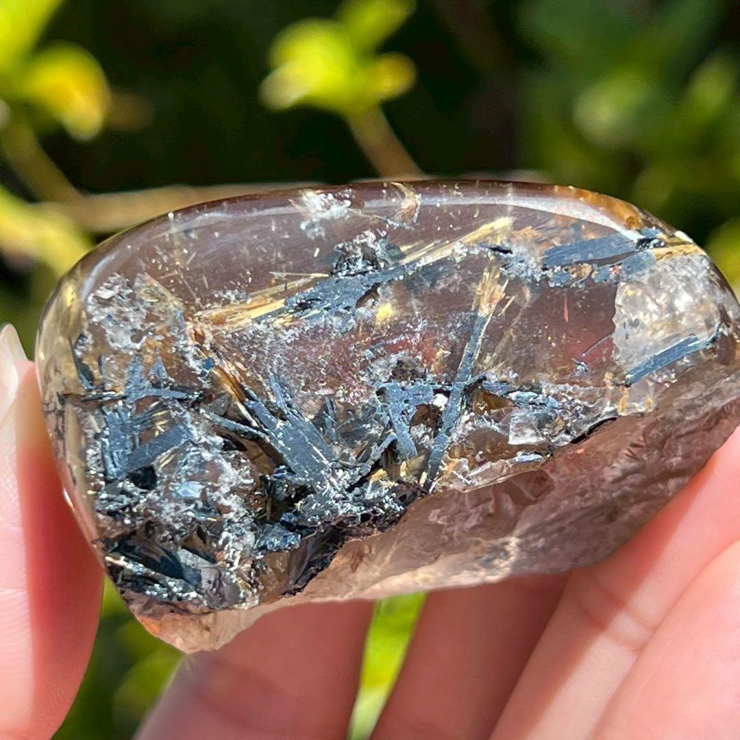 ☆価値ある逸品☆極上の透明度に煌めき抜群のルチル☆ゴールドタイチンルチル 原石