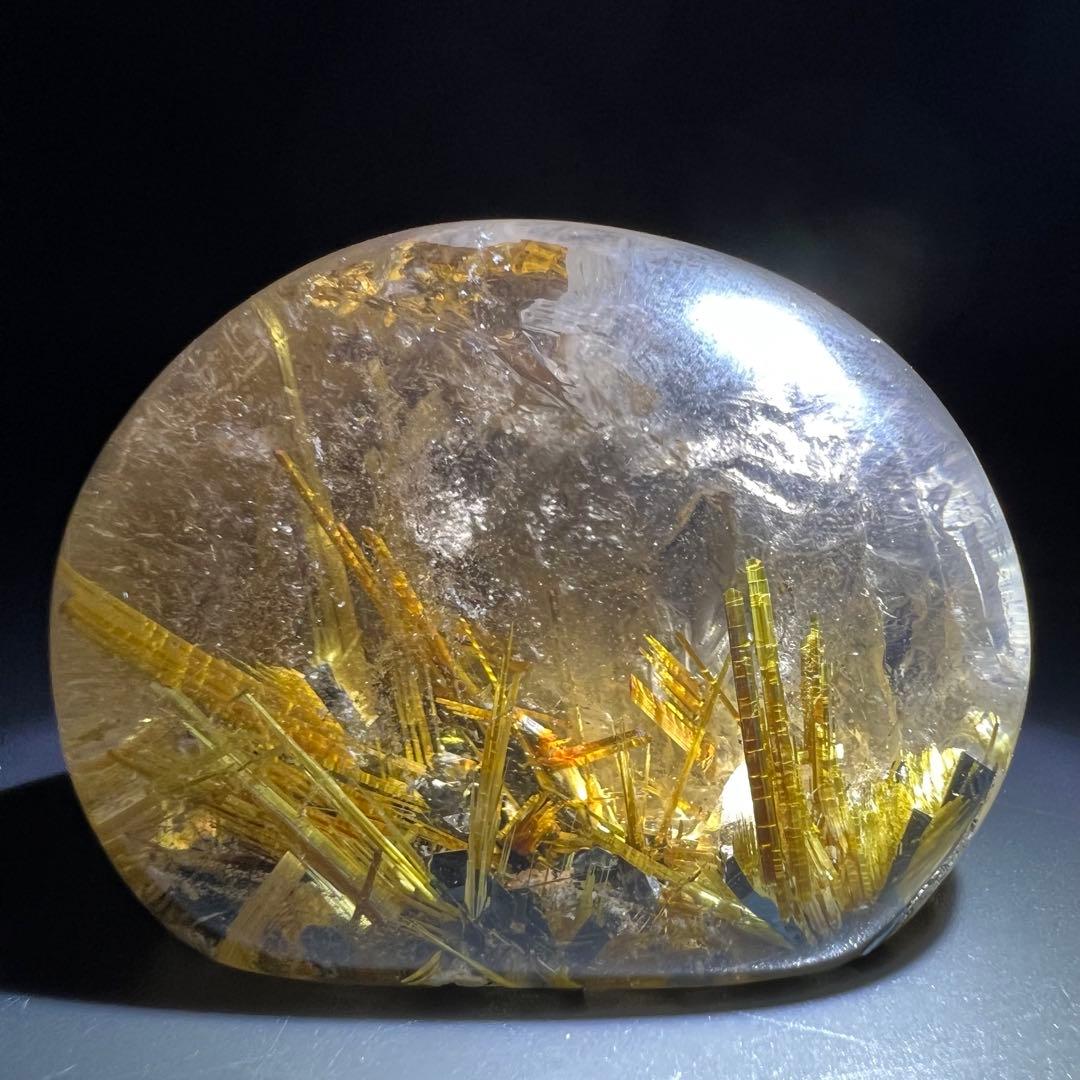 ☆価値ある逸品☆極上の透明度に煌めき抜群のルチル☆ゴールドタイチンルチル 原石