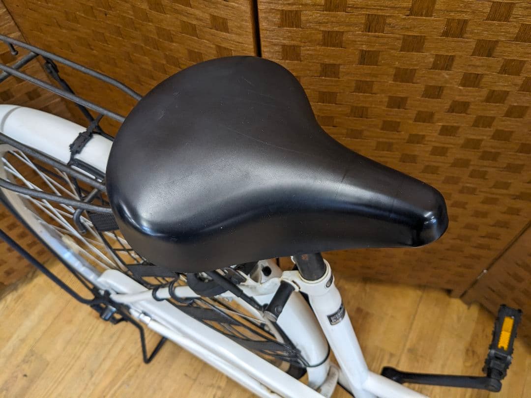 U040 普通自転車　26インチ　ホワイト　シンプルタイプ