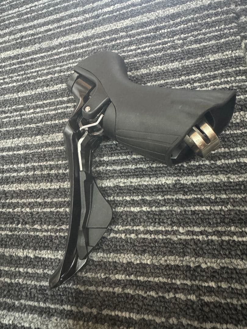 SHIMANO 105 STIレバー ST-R7000 (2×11s)