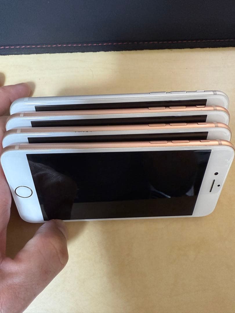 【4台セット】iPhone8 3台 iPhone7 1台