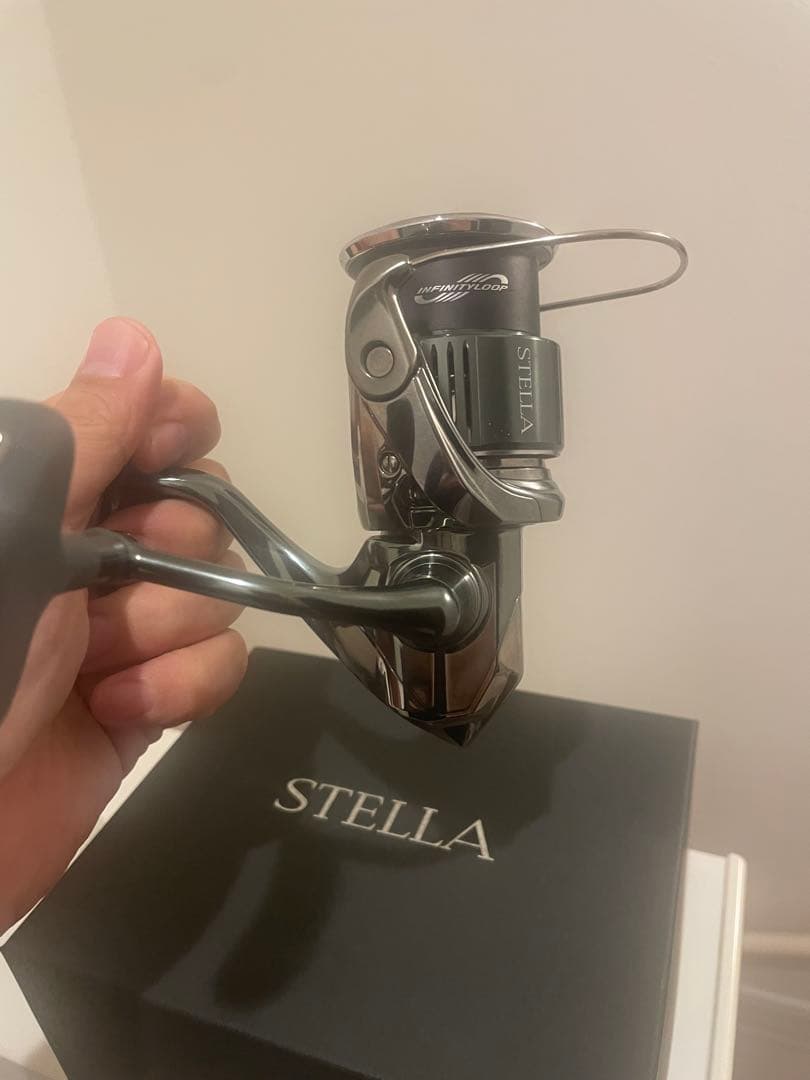 最終値下げ！SHIMANO 22ステラ　スピニングリール　4000M