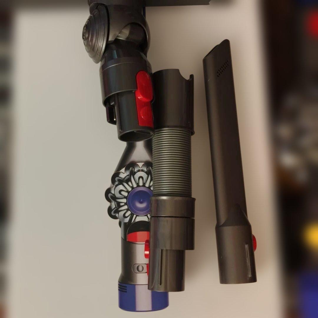 テ*。様 ダイソンV8掃除機