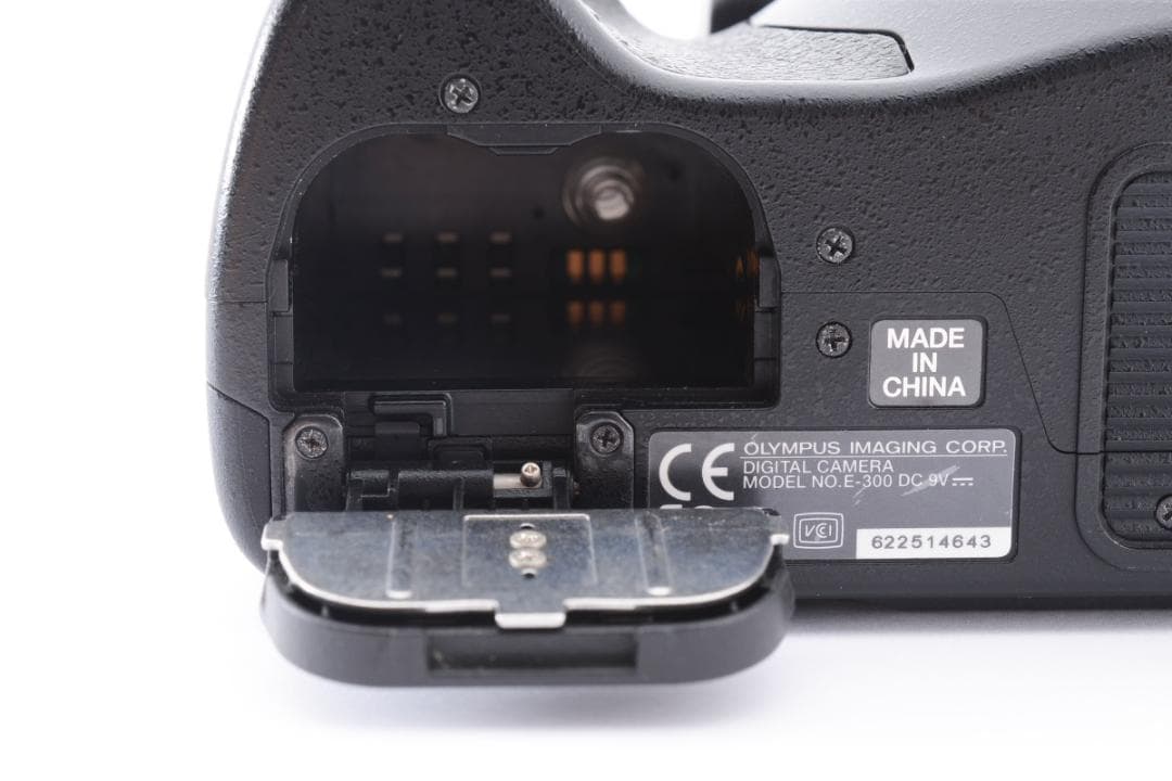 OLYMPUS デジタル一眼レフカメラ E-300 動作確認済