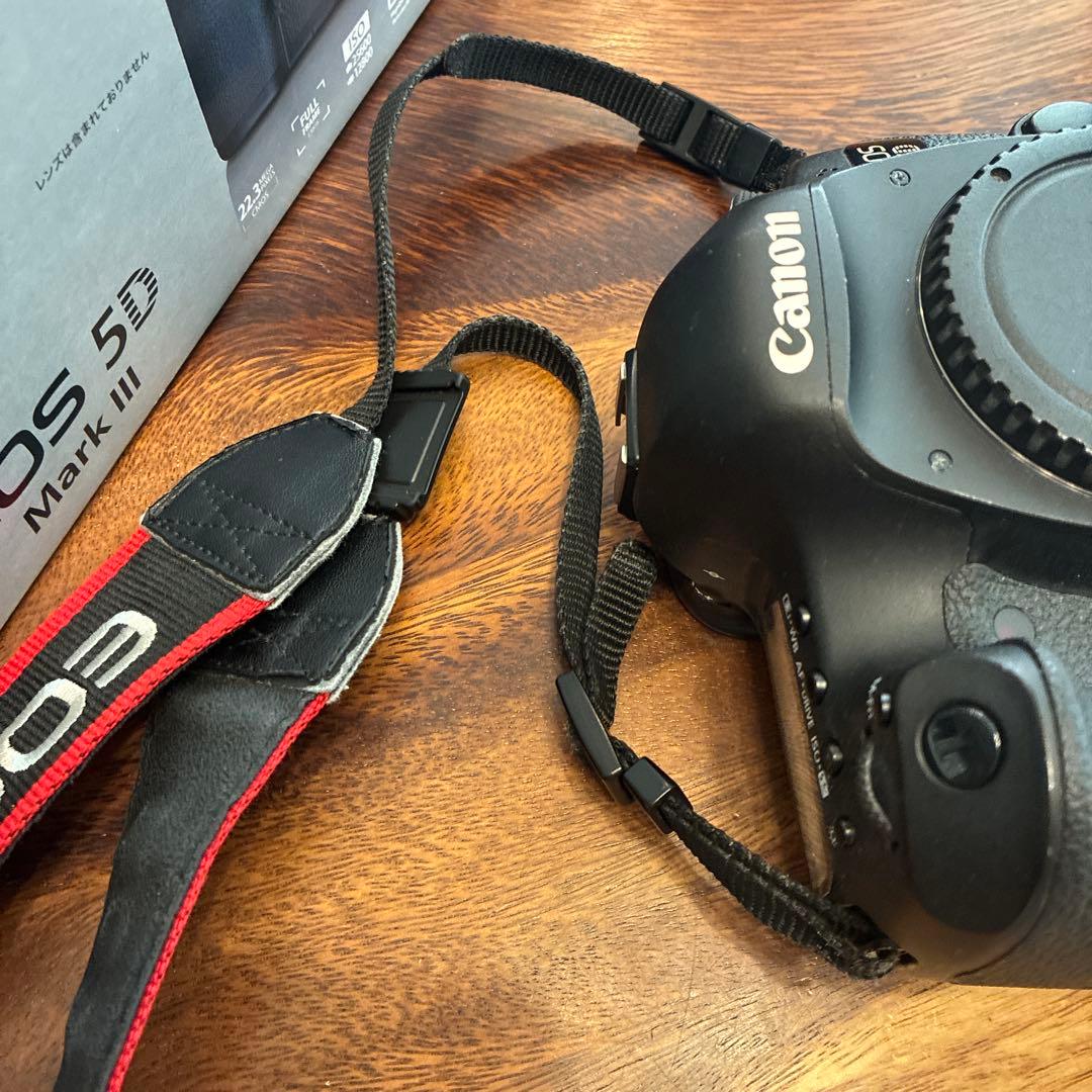 Canon EOS 5D Mark III + バッテリーグリップ 巾着付