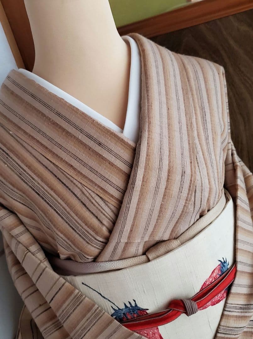 【美品＊未使用】真綿紬　縞　ベージュ　しつけ付き　正絹　スモールサイズ　特価☆