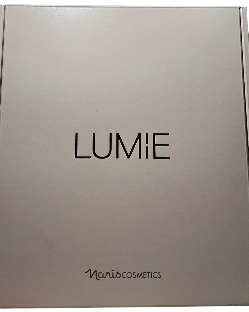 美顔器のルミエ 1100円のマスク1枚付き（ おまけ1320円のクリームチーク）