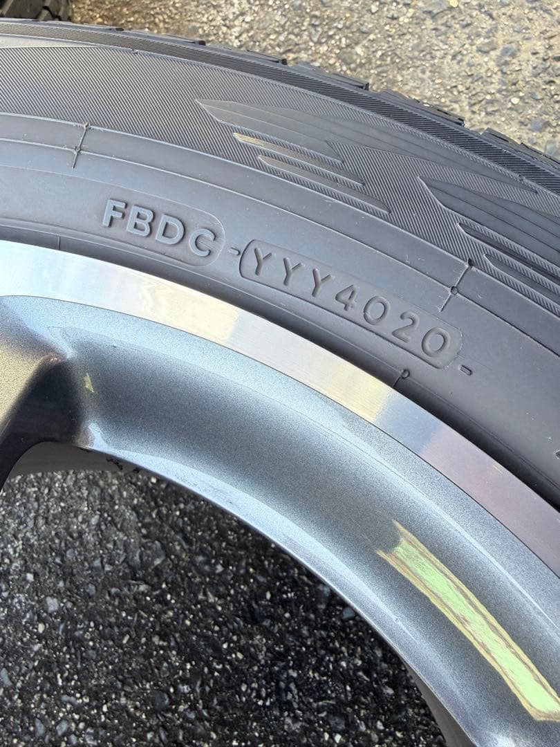 美品　ベンツ純正　GLC220d ヨコハマ 235/60R18 タイヤホイール