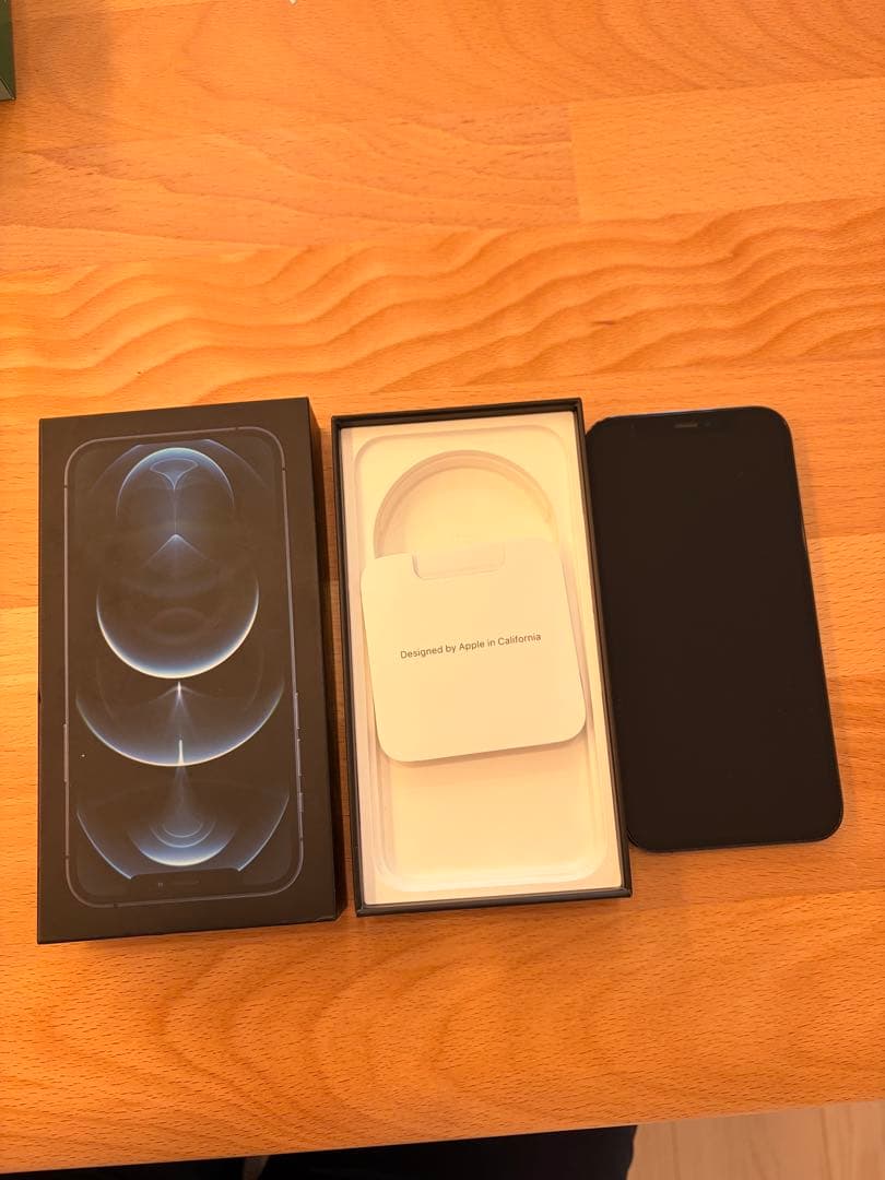 Apple iPhone 12 Pro 青色 本体