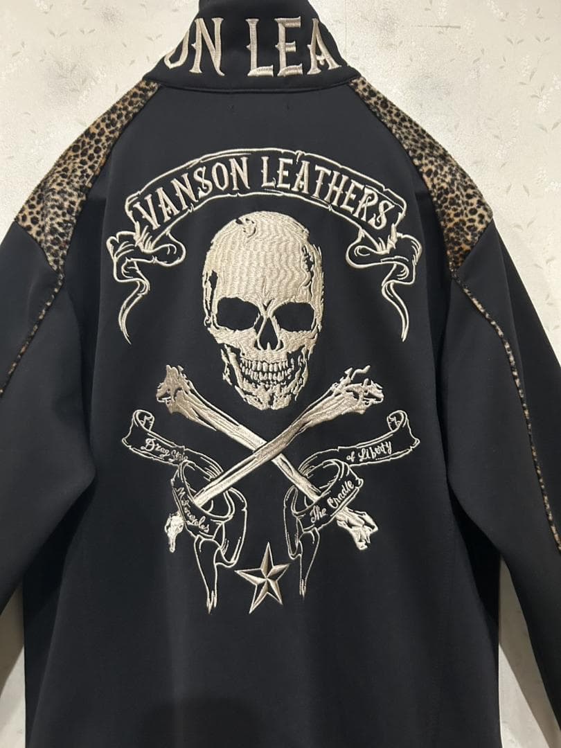 ＊VANSON ヒョウ柄 切替 スカル 刺繍 トラックジャケット XL