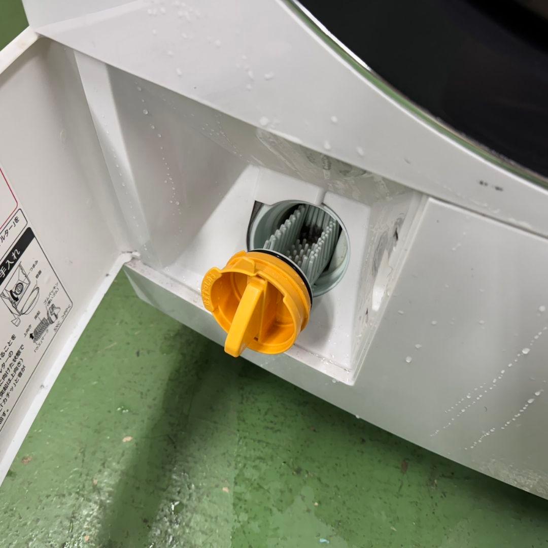 280↑ 送料設置無料 日立ドラム式洗濯機　乾燥機能付き　11㌔