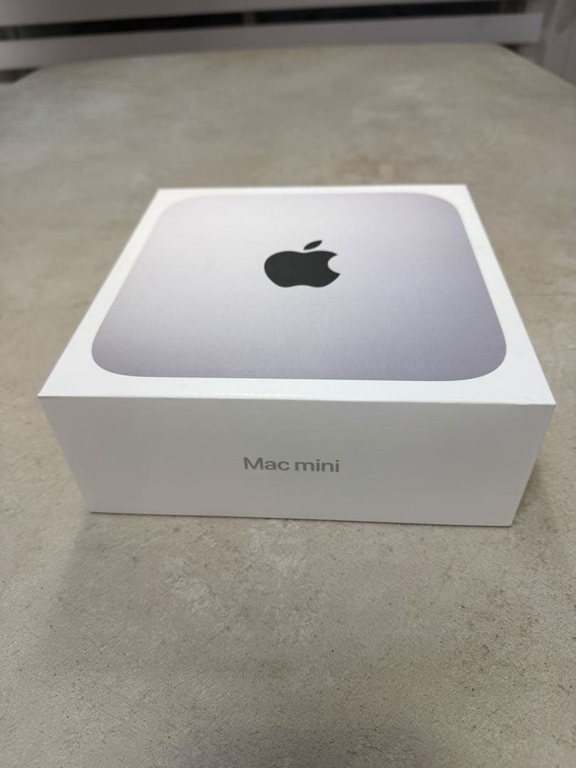 Mac mini 2023 M2（純正キーボード&マウス付）
