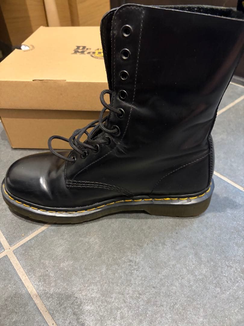 Dr. Martens 黒 10ホール