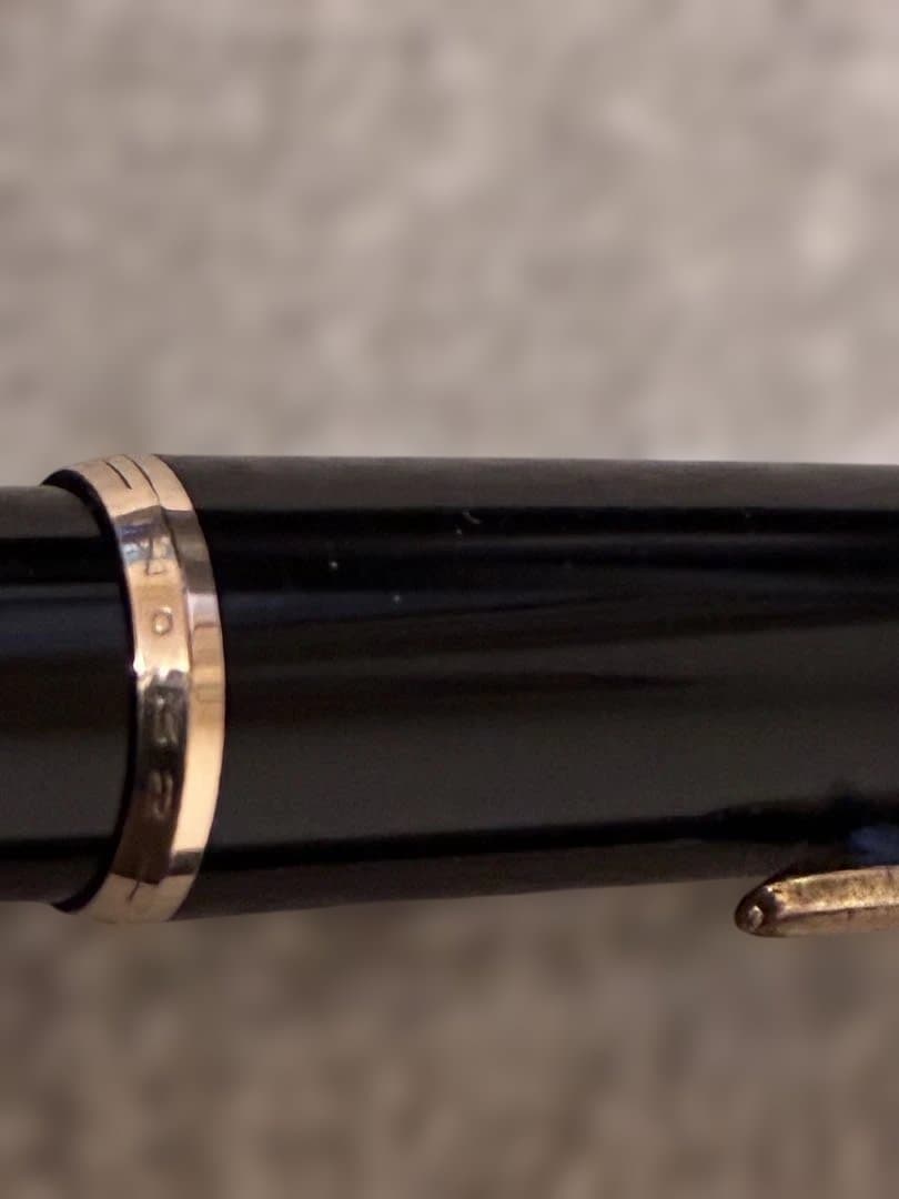 ◾️MONT BLANC ◾️モンブラン 万年筆 No.32◾️黒色／金色◾️