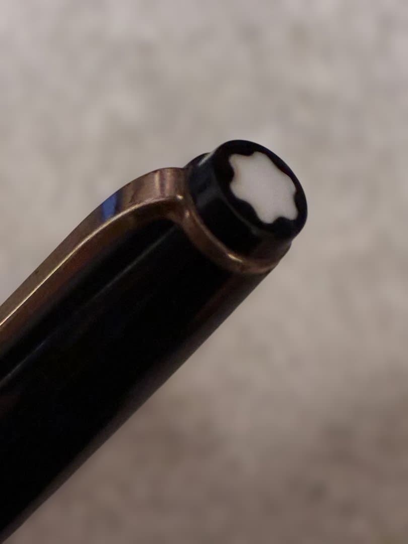 ◾️MONT BLANC ◾️モンブラン 万年筆 No.32◾️黒色／金色◾️