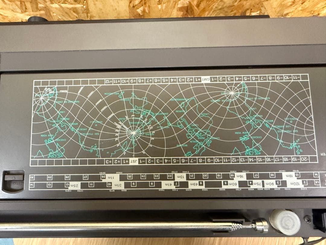 d*7様 SONY ICF-6800A FM/AMラジオ