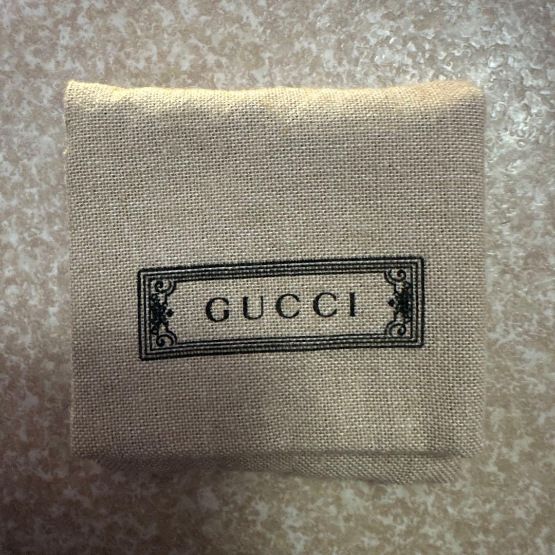 グッチフラワーモチーフピアス片耳　燻加工　メンズ/レディース