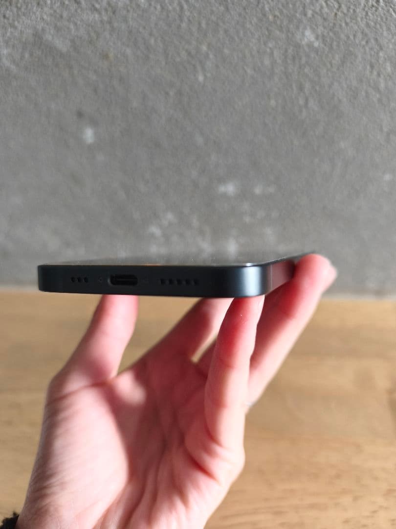 Apple iPhone 16e ブラック 128GB