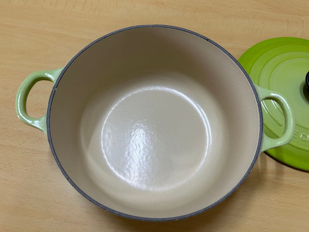 【美品】ルクルーゼ ココット・ロンド　20センチ　両手鍋　グリーン