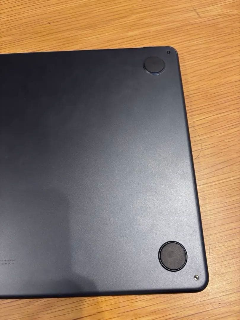 MacBookAir 2022 ミッドナイト M2/8GB 擦り傷アリ