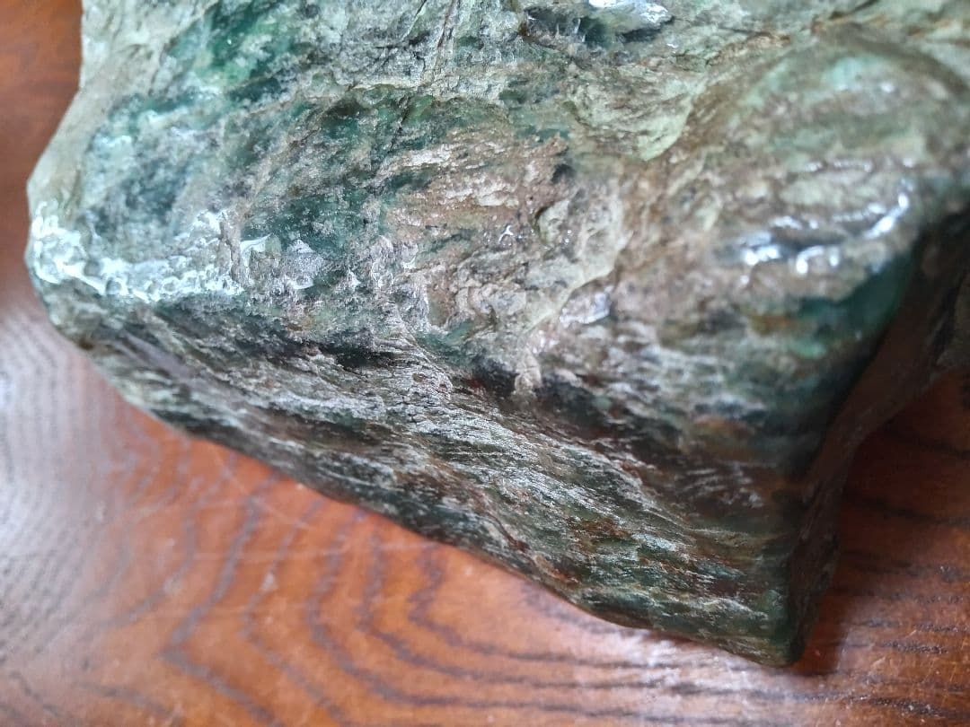 2.522Kgの糸魚川 姫川の翡翠