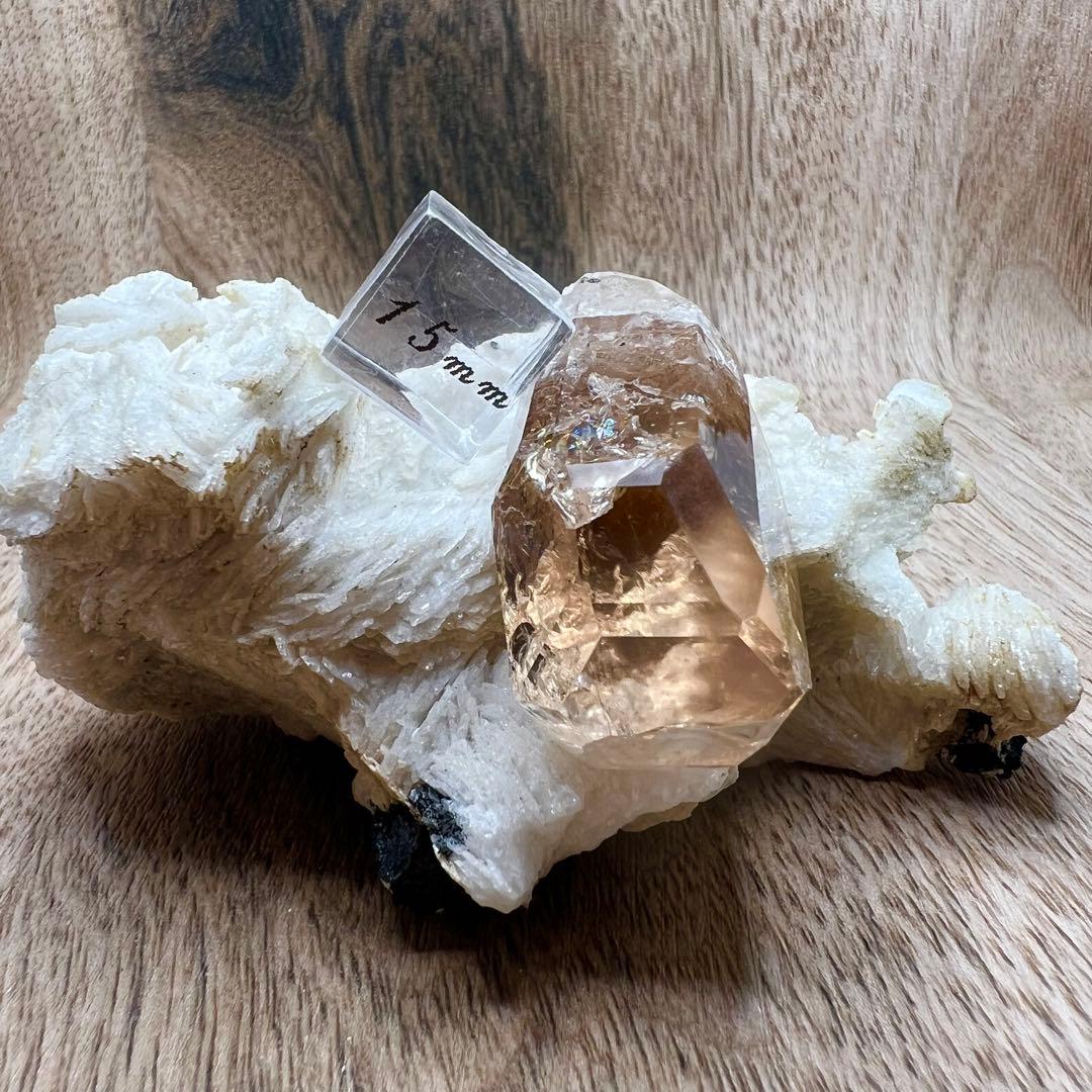 シェリーカラー トパーズ  鉱物 標本 原石