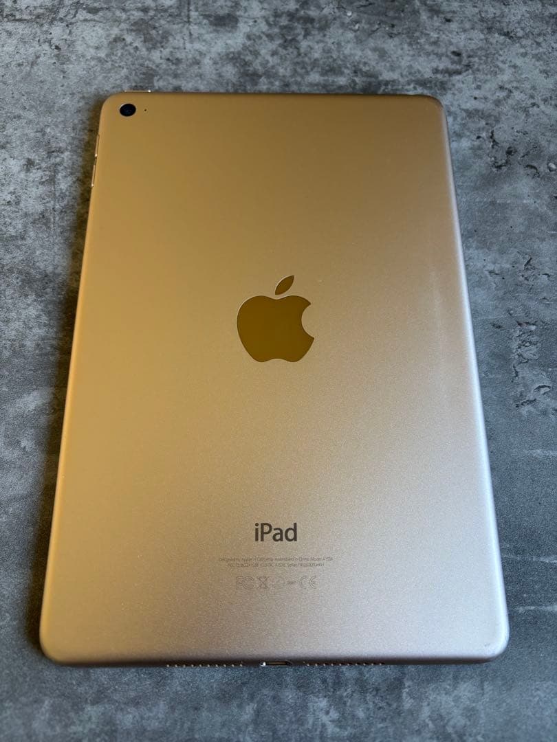 iPad mini4 第4世代 64GB WIFIモデル　ゴールド　充電器付き