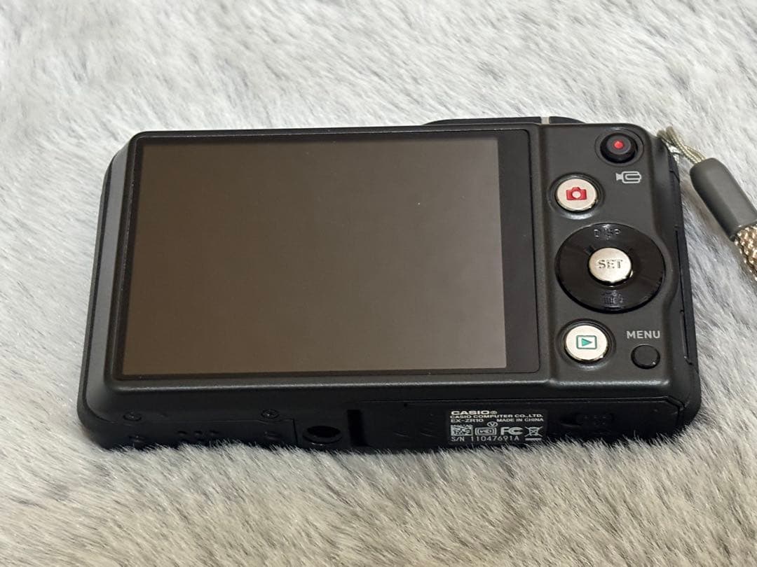 CASIO EXILIM EX-ZR10 ブラック デジカメ