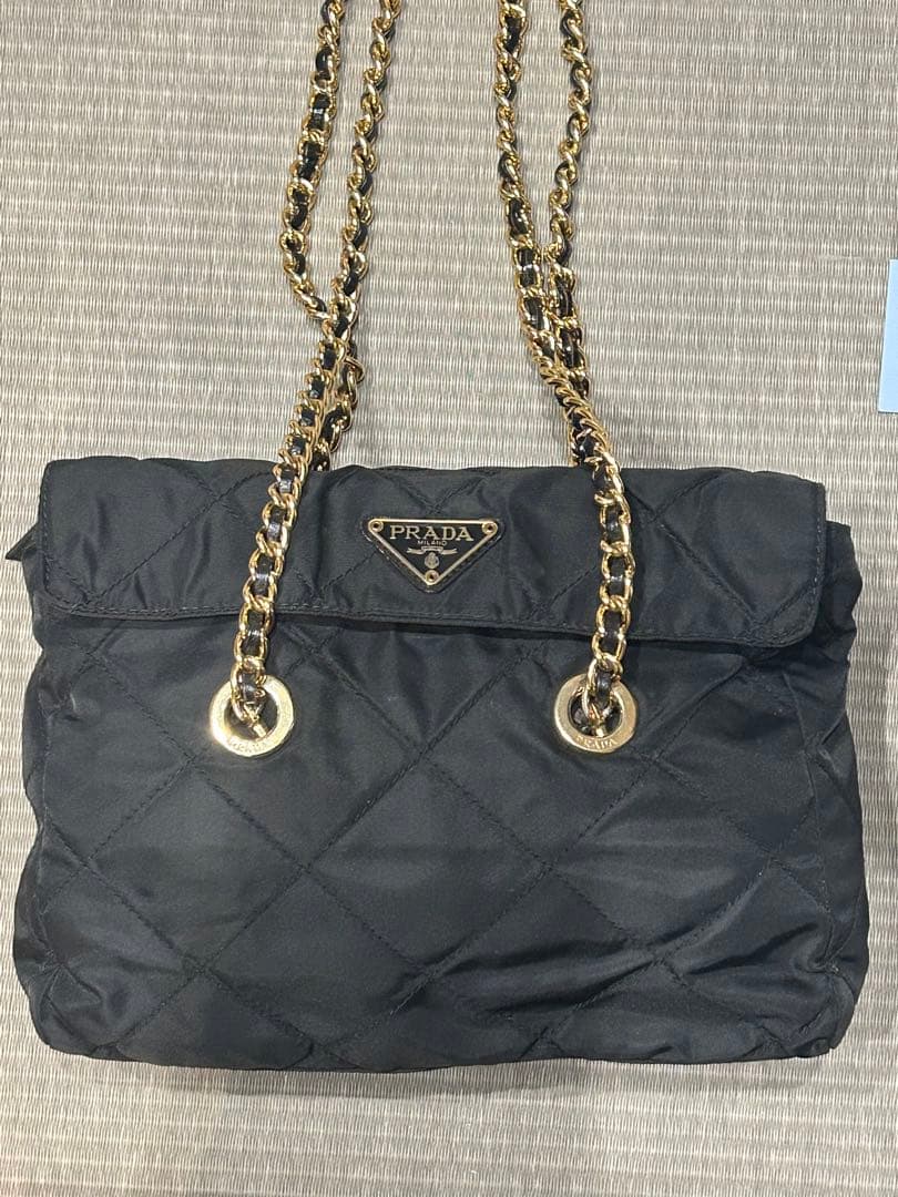 M*様 週末オークション　美品　PRADA ブラックショルダーバッグ ゴールドチ
