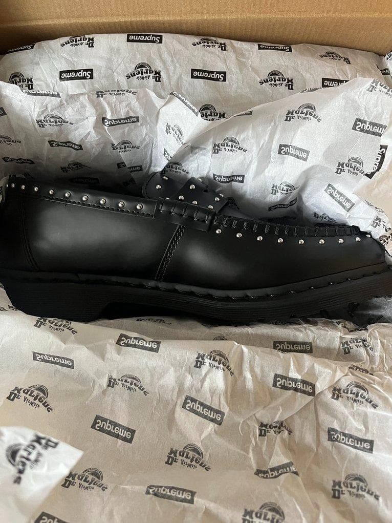 靴 30 Supreme Dr.Martens Studded Loafer