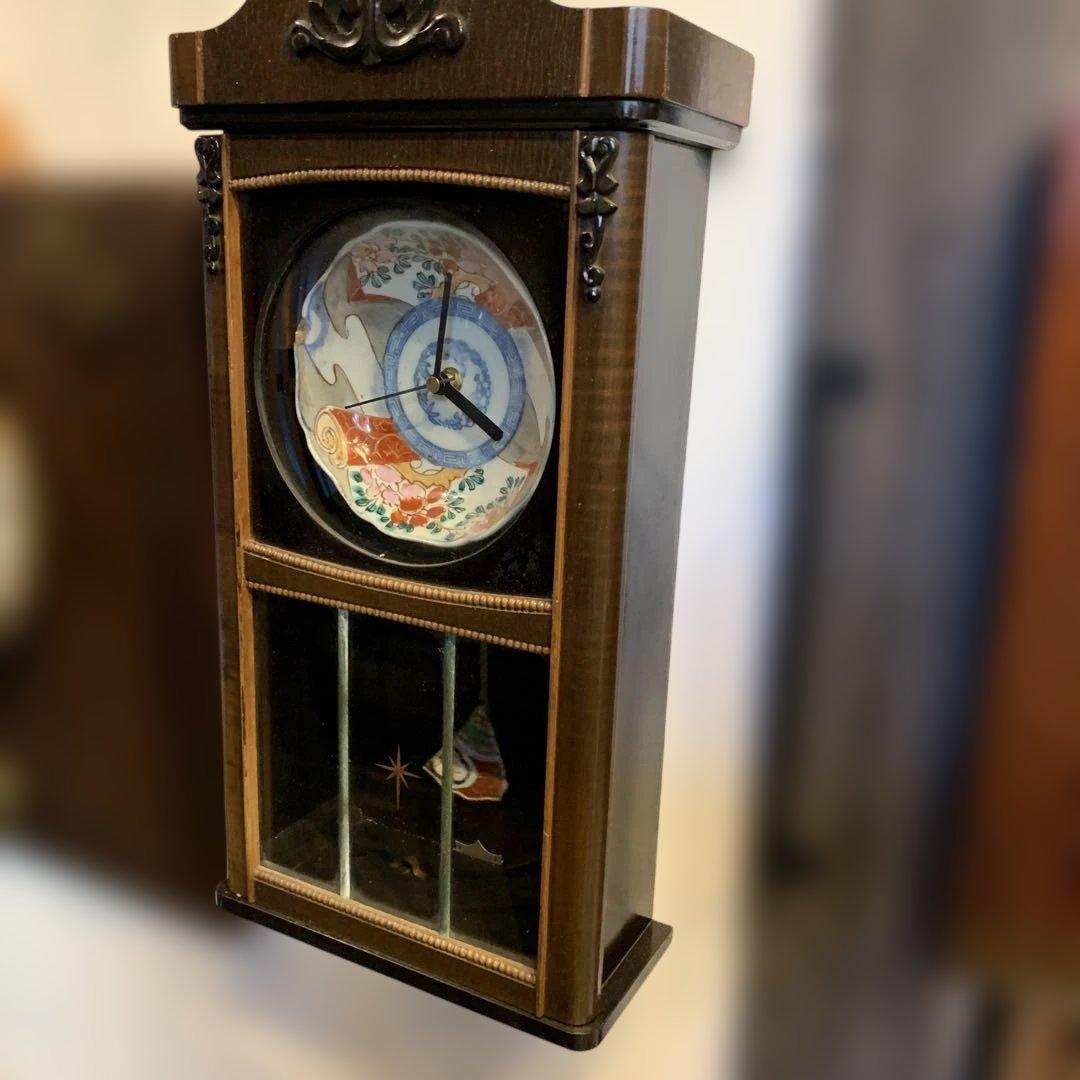 アンティーク宮型柱時計の木枠　古伊万里の時計 中にはめ込んだ振子時計