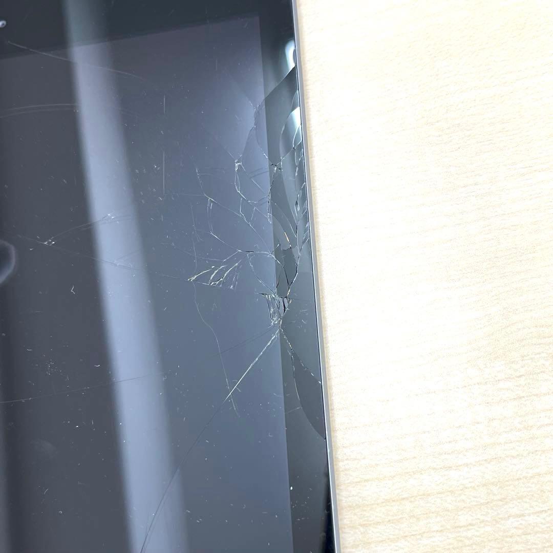 【T】Apple iPad 第6世代 128GB MR7J2J/A タブレット