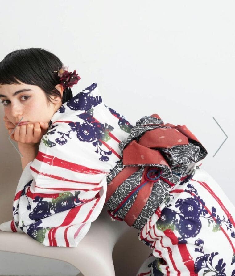 画像の帯、お任せ帯締め、お任せ下駄つき◆◆◆気品紅竹と菊影絵浴衣