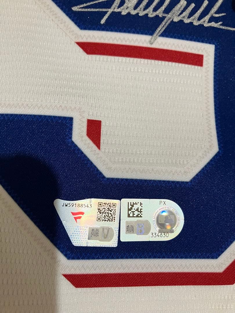 【早いもの勝ち！】ベルトレイ 直筆サイン入りユニフォーム ホログラム付き