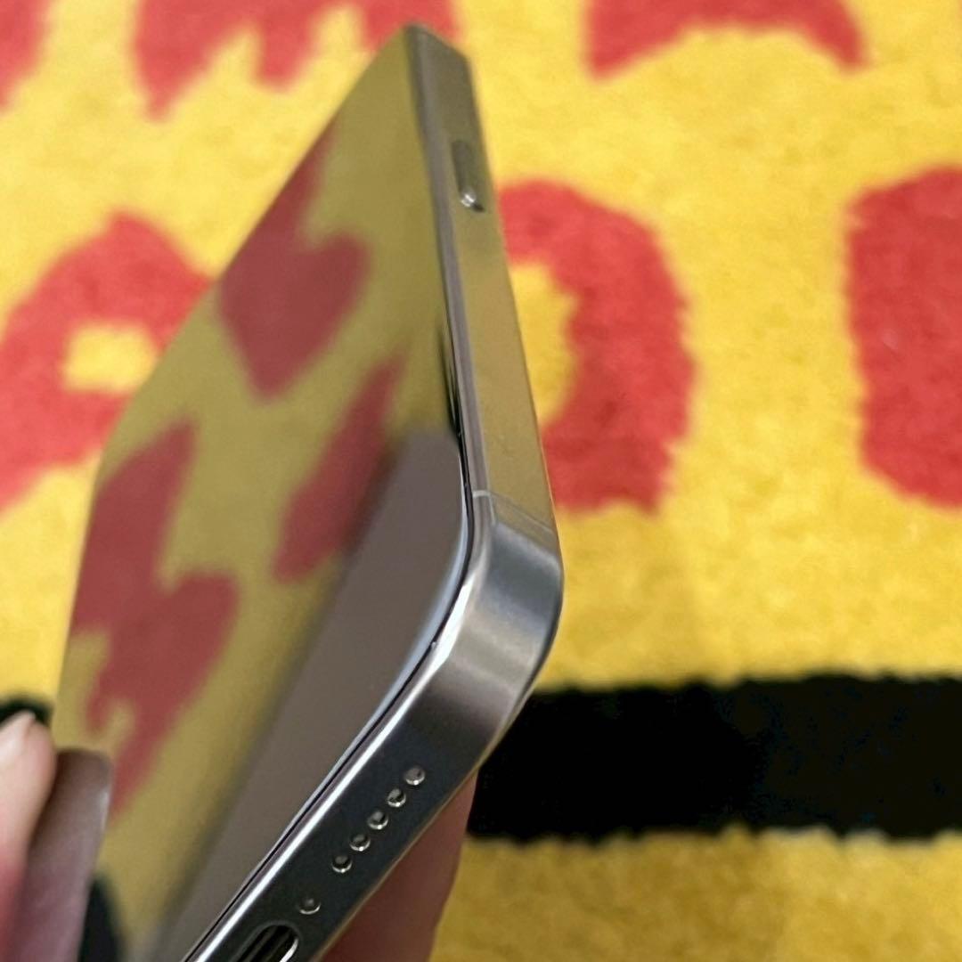 【美品】 iPhone 15 Pro MTQF3ZA/A 512GB 香港版