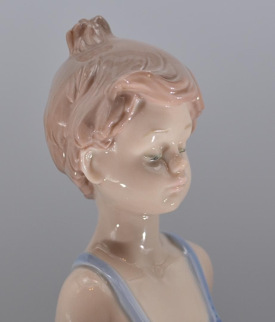 願いが詰まったポケット　＃7650　★リヤドロ　スペイン　ポーセリン　光沢仕上げ