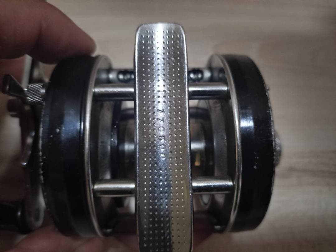 ★アブガルシア　アンバサダー5600Ｃ　ビンテージ　リール　赤ベロ