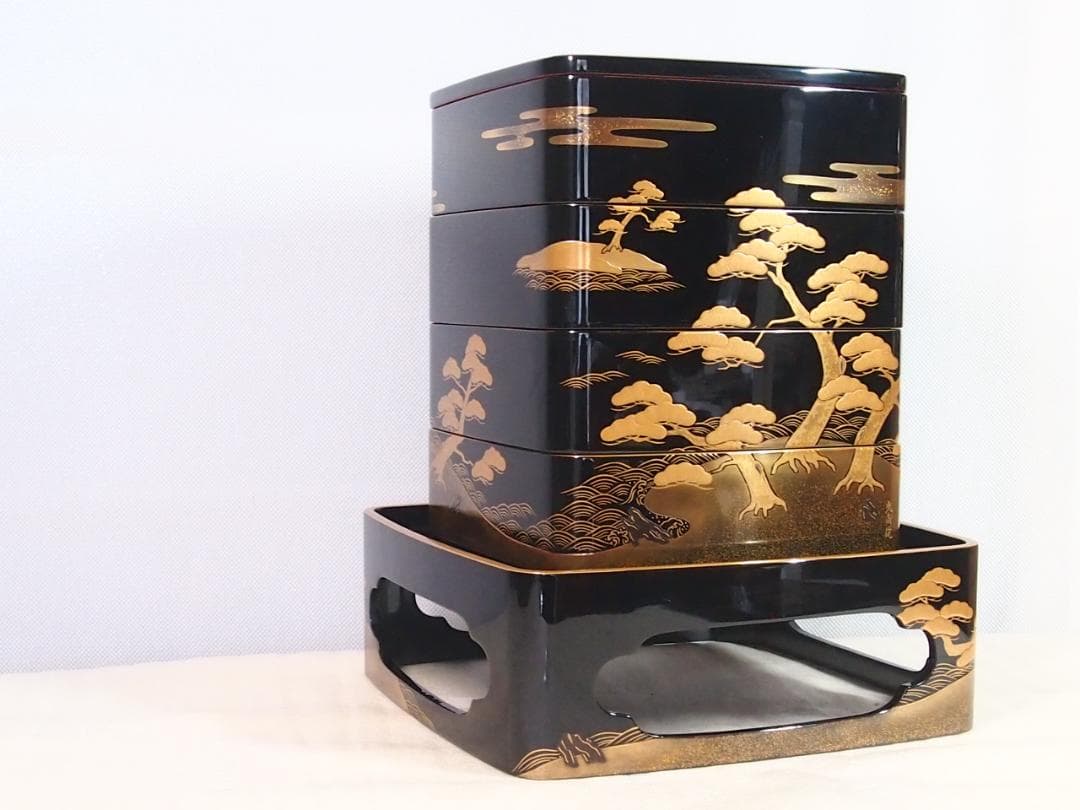 【高級・良品】輪島塗 五島屋謹製 光甫作 松島蒔絵 四段重箱 台付き 山水蒔絵