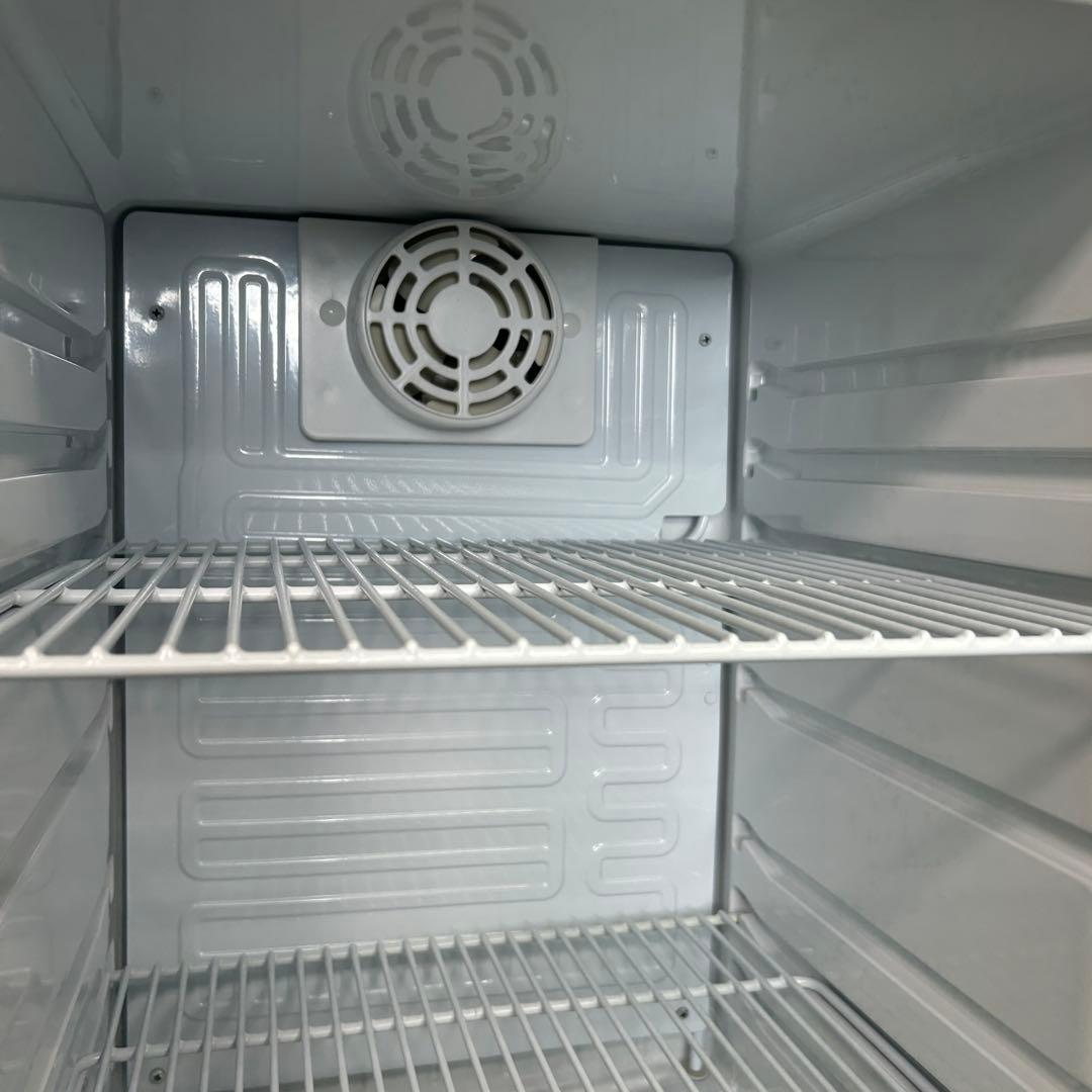 82業務用 冷蔵ショーケース オフィスコンビニ XW-105 左右開き 小型